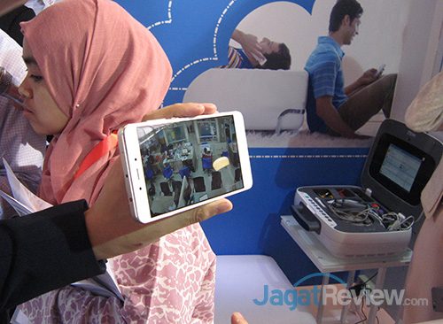 Booth ZTE Ajak Pengunjung Lebih Atraktif di Bandung ICT Expo & ANJA 2016 6 img_0016