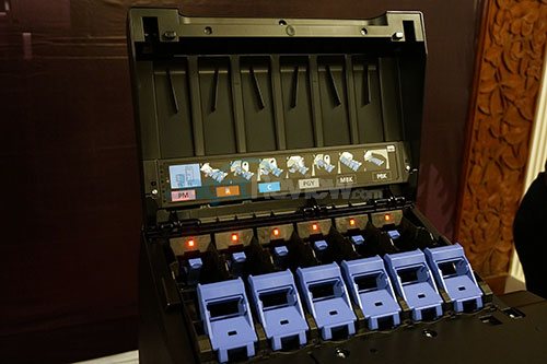Canon Daratkan 4 Printer Large Format Anyar ke Indonesia 3 canon-large-format_3