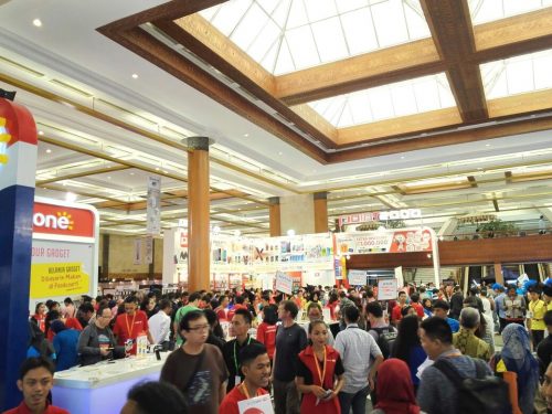 BRI Indocomtech 2016 Resmi Dibuka, Gadget Terbaru Siap Diburu 2 whatsapp-image-2016-11-02-at-18-53-55-3