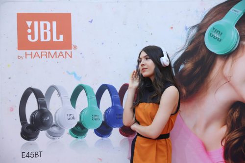 Usung Tema “Amplify Wireless Lifestyle” JBL Luncurkan Produk Terbaru 4 unnamed