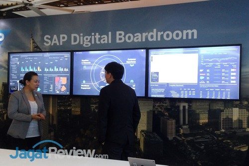sap-digital-boardroom-02