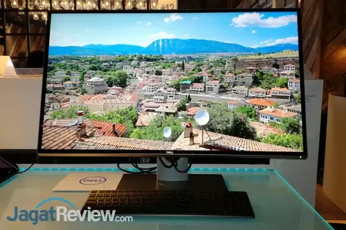 Dell CES 2017 Monitor 01