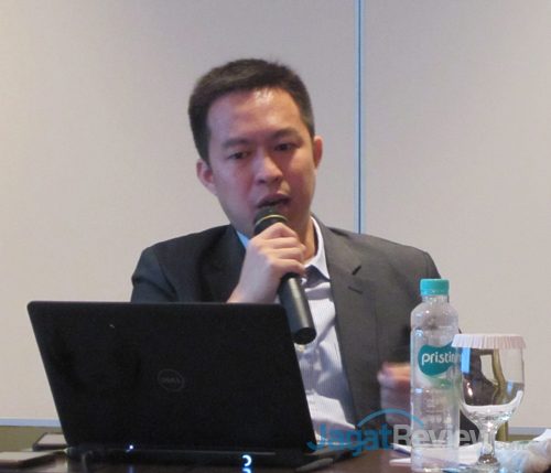 Windows Server 2016 Permudah Adopsi Cloud Lebih Mudah dan Aman 2 Yos Vincenzo, Cloud & Enterprise Business Group Lead, Microsoft Indonesia
