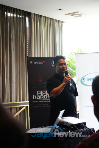 Super Micro Perkenalkan Lini Motherboard Gaming Terbaru 2 SuperMicro_KabyLakeLaunch_DSC06752