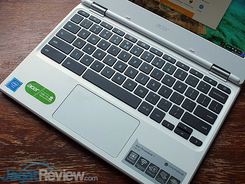 Review Chromebook: Acer CB3-131-C457 9 Acer CB3-131-C457 Keyboard & Touchpad