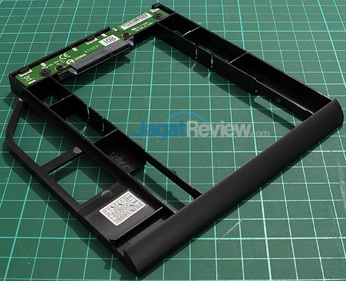 Gigabyte P35X v6 Storage Caddy 01