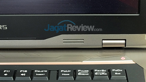 Review Notebook Gaming: ASUS ROG GX800VH 21 ASUS ROG GX800 Speaker (LCD) - Right