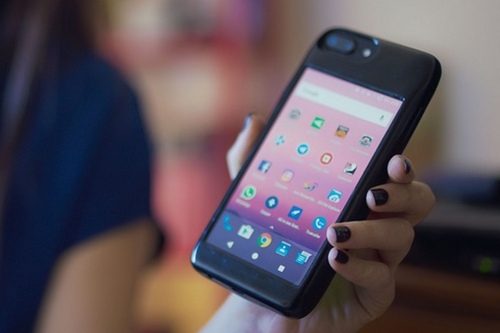 Proyek “Eye” Hadirkan Casing Pintar untuk iPhone 1 Proyek “Eye” Hadirkan Casing Pintar untuk iPhone