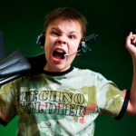 Penelitian Terbaru Tegaskan Game Tak Buat Gamer Agresif! 5 angry gamer 600x337