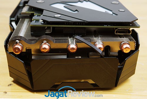 Aorus_GTX1080Ti_Extreme_9