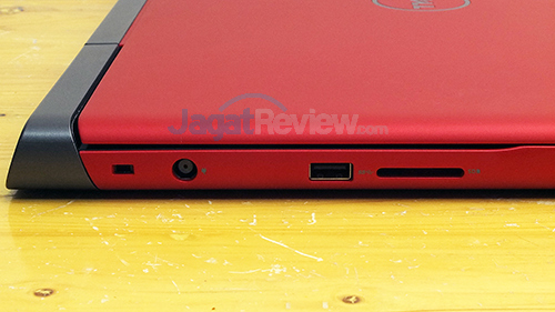 Review Notebook Gaming: Dell Inspiron 15 Gaming 7567 7 Dell Inspiron 15 Gaming 7567 Left Connectors