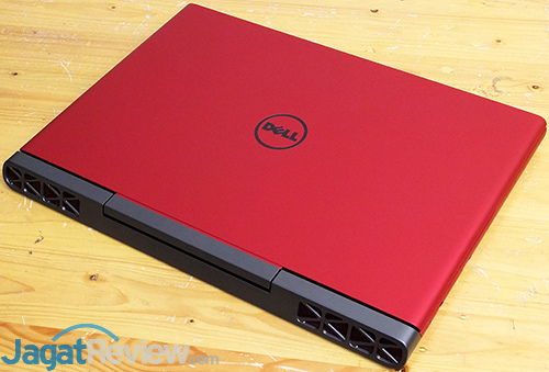 Dell Inspiron 15 Gaming 7567 Top Side