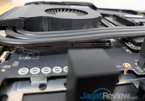 Review Notebook Gaming: MSI GT73VR 6RE Titan 23 MSI GT73VR 6RE Titan PCIe