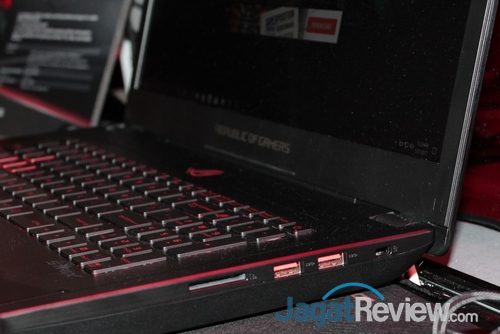 Laptop AMD Ryzen Muncul di Booth ASUS ROG 3 ASUS ROG GL702 - 03
