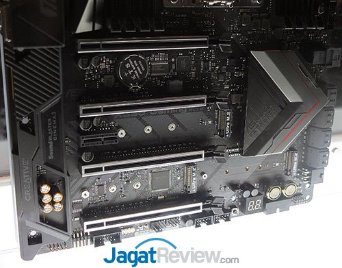 Computex17_ASRockBoard_X399_ProfessionalGaming3