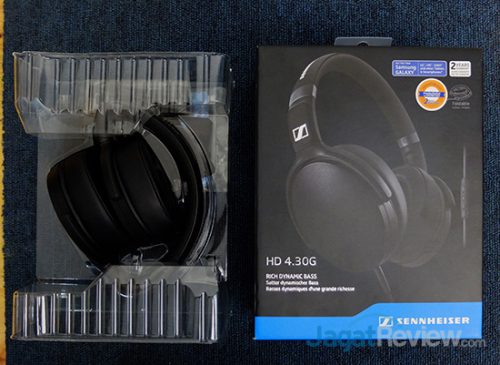 Hands-On Review: Headphone Sennheiser HD 4.30G 4 Headphone Sennheiser HD 4.30G dikeluarkan dari kemasan