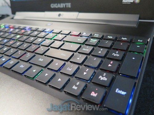 gigabyte aero 15 (3)