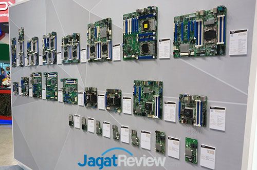 Computex17_ASRock_Boothraid8