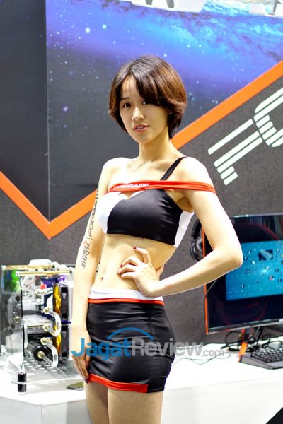 Booth Babes Computex 2017 Part III 3 DSC01297