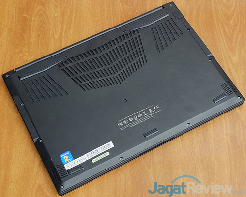 Gigabyte Aero 15 Bottom Side