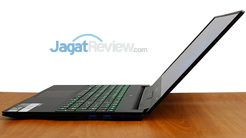 Gigabyte Aero 15 Side View