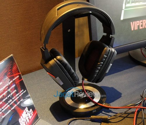 Headset gaming Viper V361 beserta headset stand Viper