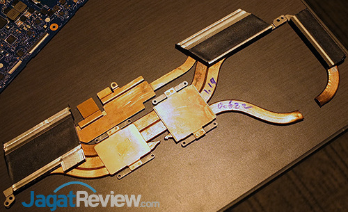 Review ASUS ROG ZEPHYRUS (GX501): Super Kencang & Tipis 33 ASUS GX501 Heatsink