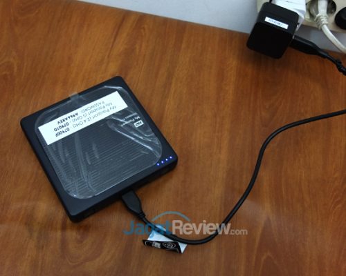 Review HDD Eksternal: WD My Passport Wireless Pro 2 TB 3 Melakukan pengisian ulang baterai