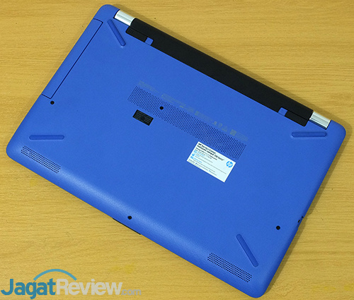 HP 15-bw072ax Bottom Side