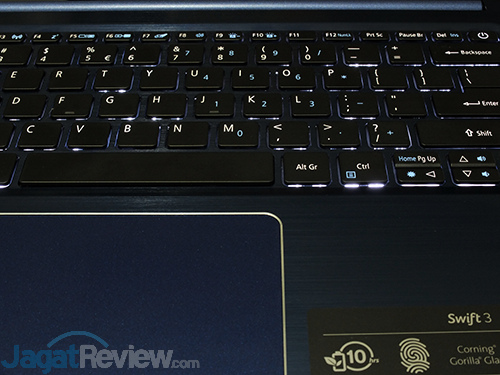 Review Laptop Acer Swift 3 (SF314-52G): Bertenaga, Tipis, Hemat Daya 9 Acer Swift 3 SF314 52G Keyboard Backlit