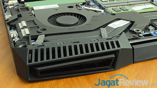 HP Omen 15-ce087TX CPU Cooling Exhaust