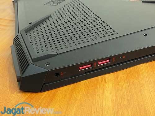 HP Omen 15-ce087TX Connector - Right