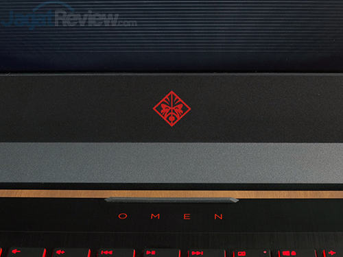 HP Omen 15-ce087TX Omen Logo 03