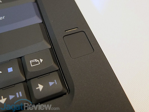 Hands-On Lenovo ThinkPad 25: Hadirkan Citarasa Retro ThinkPad 9 Lenovo ThinkPad 25 07