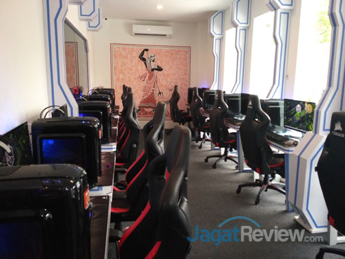 VIP room dilengkapi PC Gaming Intel Core i5 dan GeForce GTX 1060