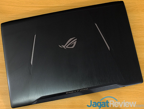 ASUS GL702ZC Top Side