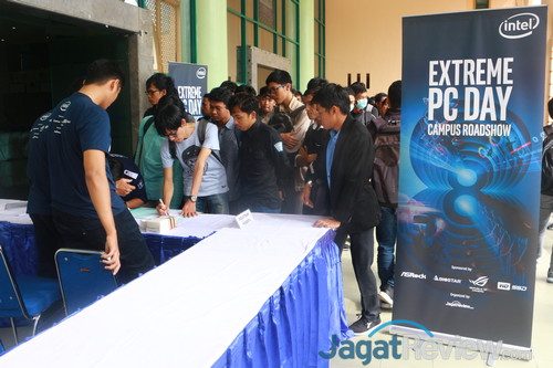 Extreme PC Day - Campus Roadshow: Unjuk Teknologi Terkini di Yogyakarta 1 Extreme PC Day Yogyakarta 01