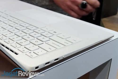 Dell CES 2018 XPS 13 04