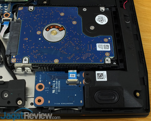 Review Notebook Gaming: HP Omen 15-ce085TX 20 HP Omen 15 ce085TX Storage SATA Speaker Right