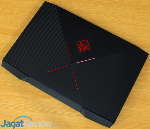 Review Notebook Gaming: HP Omen 15-ce085TX 3 HP Omen 15 ce085TX Top Side