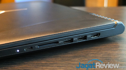 Rayakan Setahun Brand Legion, Lenovo Rilis Laptop Gaming Y520 Anniversary Edition 10 Lenovo Legion Y520 Laptop Anniversary Edition 05