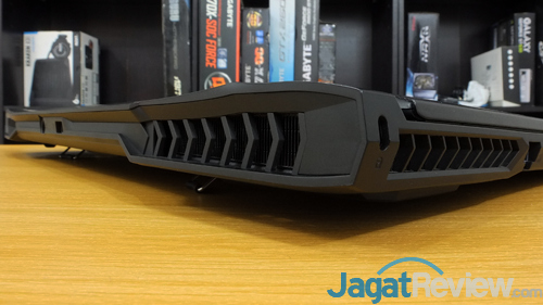 AORUS X7 DT v7 Feet 02