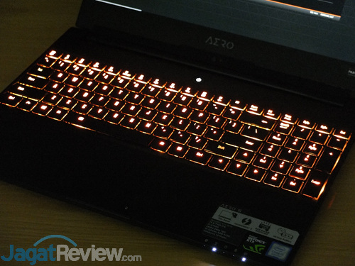 Review Gigabyte Aero 15X v8: Kencang, Tipis, dan Terjangkau dengan Core i7 8750H 16 Gigabyte Aero 15X v8 Backlit 01