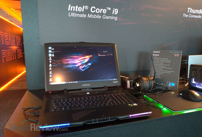 Hands-On Notebook Gaming Gigabyte AORUS X9 DT 1 AORUS X9 DT 3