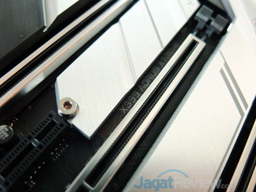 Hands-On Motherboard AMD Ryzen Threadripper: Gigabyte X399 Aorus Xtreme 1 Computex 2018 X399 Aorus Xtreme 01