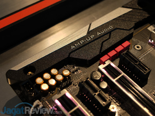Hands-On Motherboard Gigabyte Z370 Aorus Gaming 7-OP: Gigabyte Z370 Aorus Gaming 7 OP 04