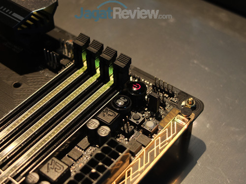 Hands-On Motherboard Gigabyte Z370 Aorus Gaming 7-OP: Gigabyte Z370 Aorus Gaming 7 OP 09