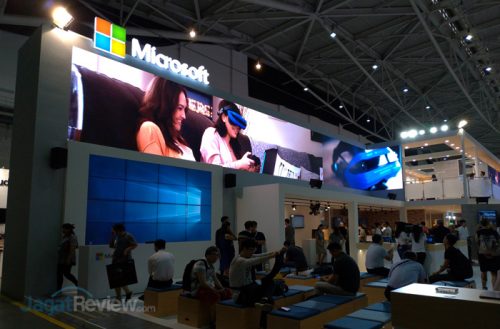 Mejeng di Computex 2018, Microsoft Pamerkan Teknologi 3D Baru 1 Microsoft booth on computex