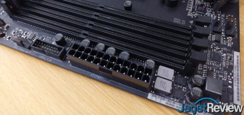 Hands-On Motherboard ASRock X470 Taichi 18 1 18s