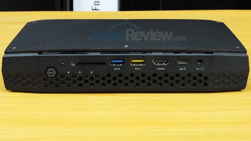 Intel NUC8i7HVK Front Side